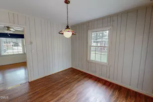 907 Frank St, Roxboro, NC 27573 - Photo 12