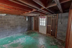 907 Frank St, Roxboro, NC 27573 - Photo 28