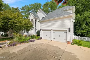 406 Cricketfield Ln, Cary, NC 27518 - Photo 2