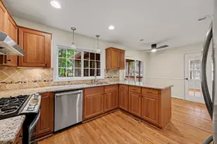 1307 Leclair St, Chapel Hill, NC 27517 - Photo 12