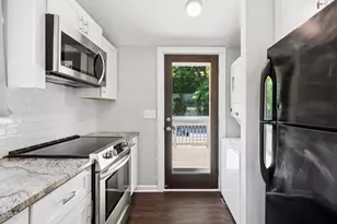221 Turner St, Holly Springs, NC 27540 - Photo 12