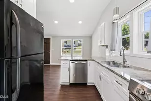 221 Turner St, Holly Springs, NC 27540 - Photo 14