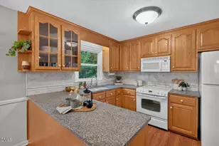 618 Kingsbury Dr, Durham, NC 27712 - Photo 10