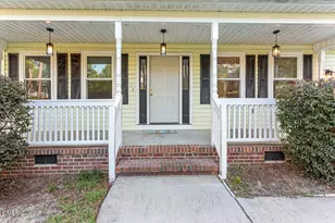 142 Richmond Park Dr, Cameron, NC 28326 - Photo 2