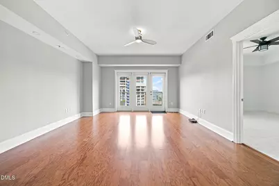 222 Glenwood Avenue #501, Raleigh, NC 27603 - Photo 4