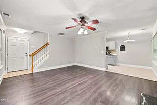 109 Lacombe Ct, Holly Springs, NC 27540 - Photo 4