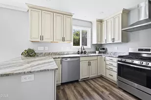 104 Uphill Ct, Holly Springs, NC 27540 - Photo 10