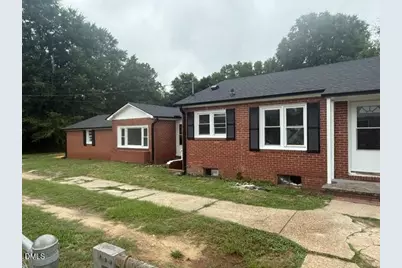 1009 W New Hampshire Avenue, Southern Pines, NC 28387 - Photo 2