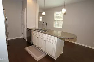 738 Wickham Ridge Rd, Apex, NC 27539 - Photo 8