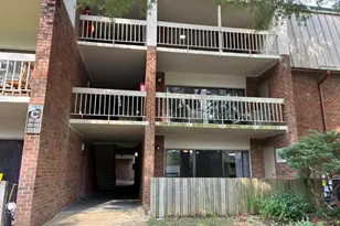 500 Umstead Dr, Chapel Hill, NC 27516 - Photo 1