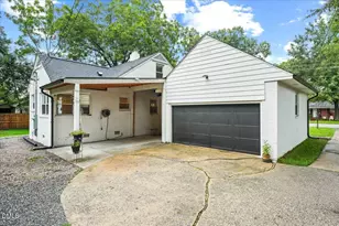506 W Noble St, Selma, NC 27576 - Photo 6