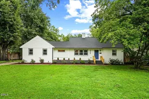 506 W Noble St, Selma, NC 27576 - Photo 1