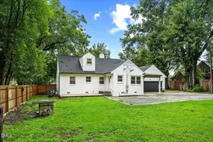 506 W Noble St, Selma, NC 27576 - Photo 8