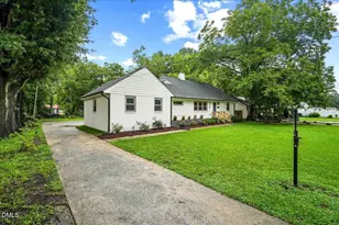 506 W Noble St, Selma, NC 27576 - Photo 4