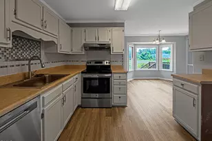 6124 Lake Trail Dr, Fayetteville, NC 28304 - Photo 6
