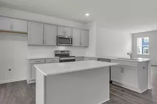 705 Grafton Frst Ln, Fuquay-Varina, NC 27526 - Photo 4