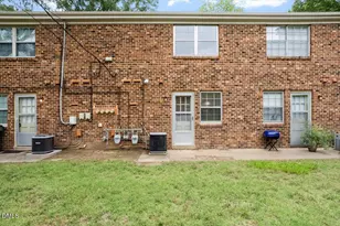 1102 Willow Dr, Chapel Hill, NC 27517 - Photo 10