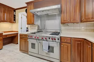 8824 Woodyhill Rd, Raleigh, NC 27613 - Photo 8
