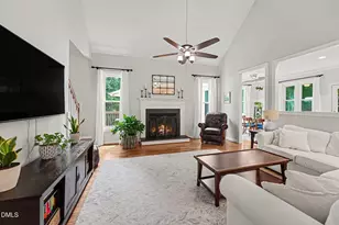 6233 Hilbert Ridge Dr, Holly Springs, NC 27540 - Photo 8