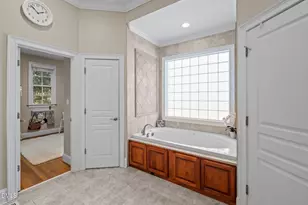 825 Oxbow Crossing Rd, Chapel Hill, NC 27516 - Photo 20