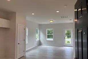 279 Courtside Dr, Dunn, NC 28334 - Photo 2