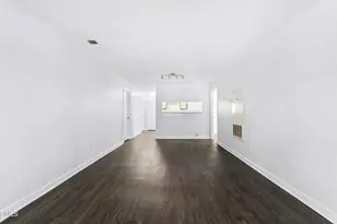 303 Smith Level Rd, Chapel Hill, NC 27516 - Photo 4