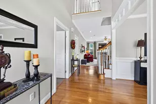 3024 Whitehart Ln, Raleigh, NC 27606 - Photo 8