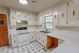 2072 Edwin Robertson Rd, Roxboro, NC 27574 - Photo 4