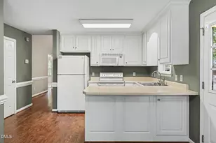 307 Gordon Farm Dr, Benson, NC 27504 - Photo 8