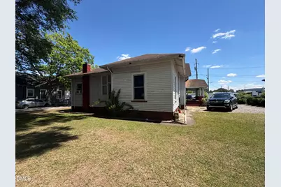 209 N Pollock Street, Selma, NC 27576 - Photo 2