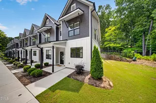 5631 Johnson Woods Ct, Raleigh, NC 27609 - Photo 4