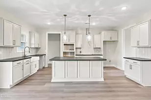 305 Mace St, Sanford, NC 27332 - Photo 6