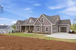 305 Mace St, Sanford, NC 27332 - Photo 2