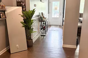 711 Creekside Dr, Sanford, NC 27330 - Photo 2