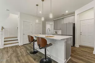 6805 Doddridge Ln, Cary, NC 27519 - Photo 8