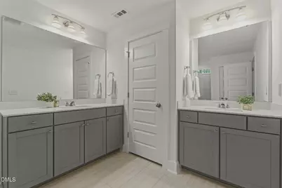 6805 Doddridge Lane, Cary, NC 27519 - Photo 32