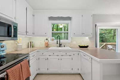 408 Lafayette Drive, Hillsborough, NC 27278 - Photo 12