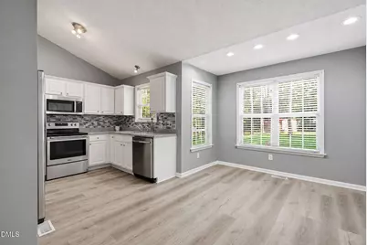 130 Walton Circle, Benson, NC 27504 - Photo 10