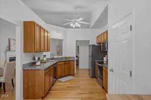 206 Kelly W Dr, Apex, NC 27502 - Photo 10