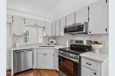 1100 Esher Court, Raleigh, NC 27609 - Photo 12