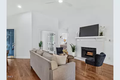 1100 Esher Court, Raleigh, NC 27609 - Photo 4