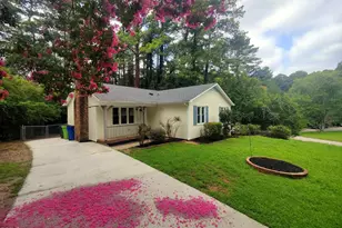 813 Plentywood Ct, Raleigh, NC 27615 - Photo 4