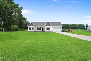 425 Bud Johnson Rd, Newton Grove, NC 28366 - Photo 2