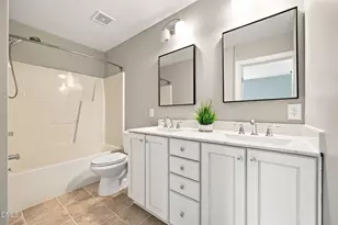 240 Jay St, Chapel Hill, NC 27516 - Photo 18