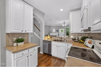 5316 Crescentview Parkway, Raleigh, NC 27606 - Photo 12