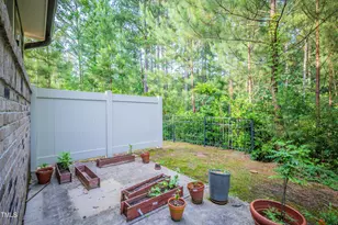 411 Alamosa Pl, Cary, NC 27519 - Photo 6