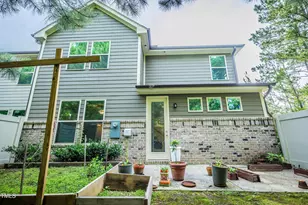 411 Alamosa Pl, Cary, NC 27519 - Photo 4