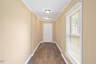 215 W Parker St, Graham, NC 27253 - Photo 8