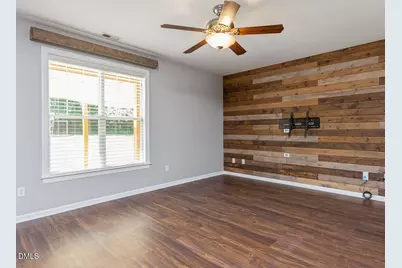 217 W Elm Avenue, Holly Springs, NC 27540 - Photo 2