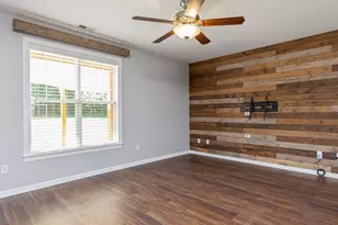 217 W Elm Ave, Holly Springs, NC 27540 - Photo 2